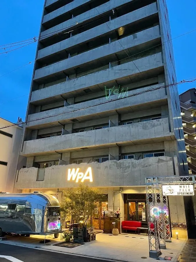 אוסקה Wolf Pack Apartment 1001 0*,